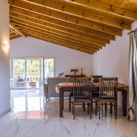 بيت للعطل Maria Eleni House *