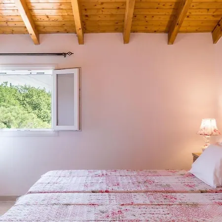 Maria Eleni House بيت للعطل *