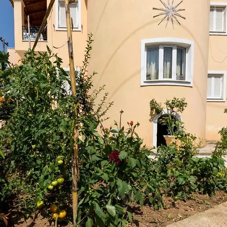 Maria Eleni House بيت للعطل