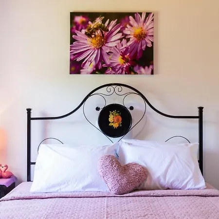 Maria Eleni House ذيسْخا